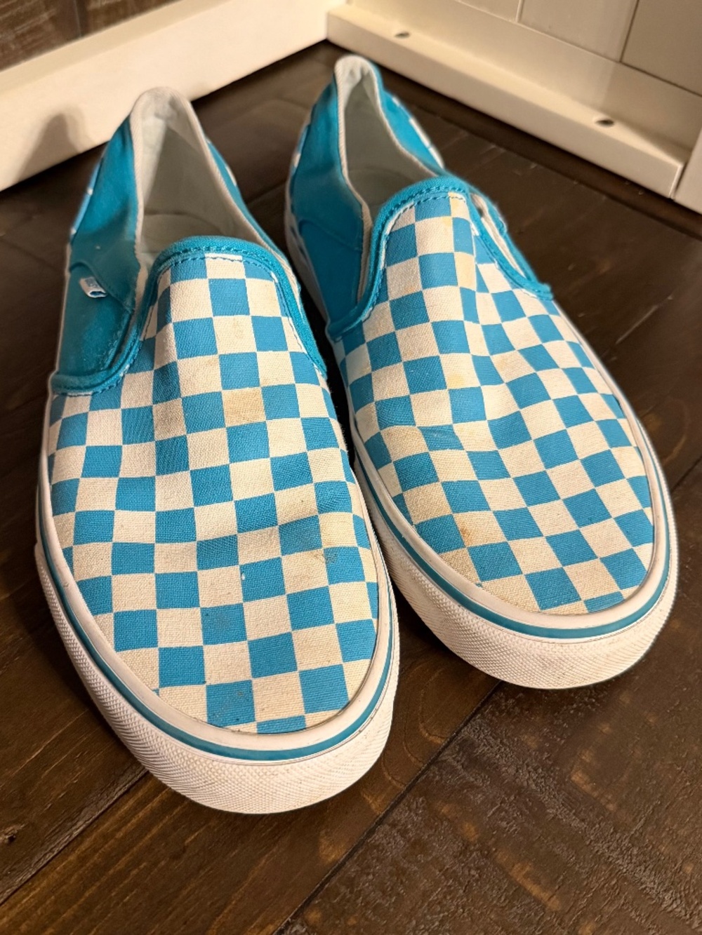 Women’s turquoise and white checked VANS 9.5